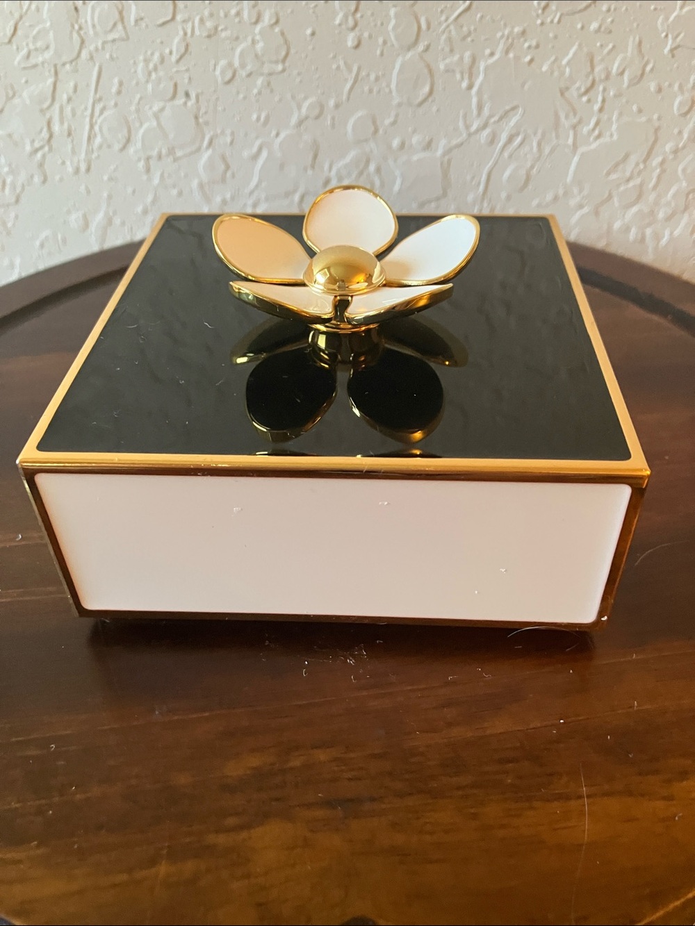 Kate Spade: White/Black Make it Pop Floral Keepsake Trinket Box